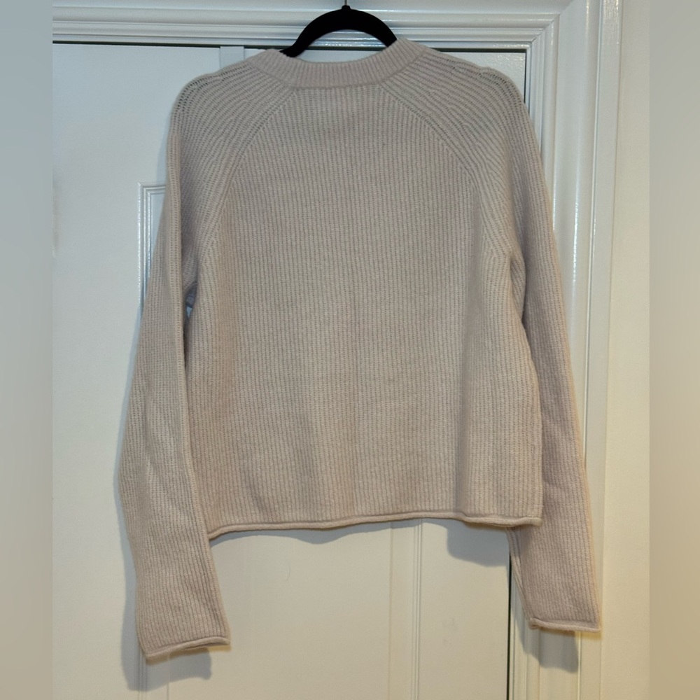 Velvet by Graham & Spencer Women’s Pale Lavender Crew Neck Sweater - Picture 6 of 7